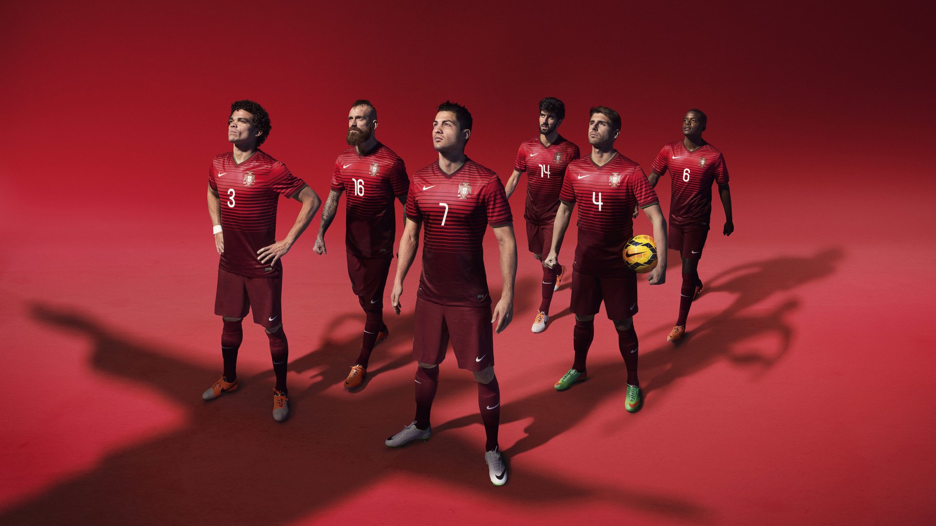 国足新帅上任，誓言带队冲击2026世界杯，国足新主帅最新人选